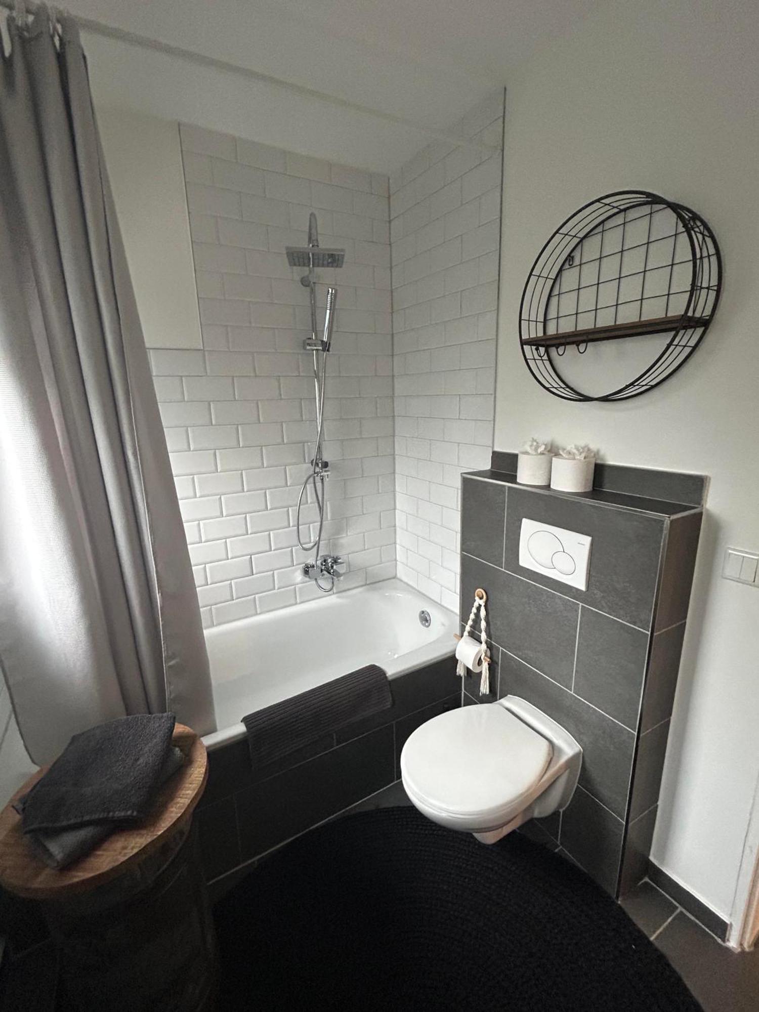 Cosy Bungalow-Apartment In Ruhiger Toplage - Naehe Duesseldorf Κρέφελντ Εξωτερικό φωτογραφία
